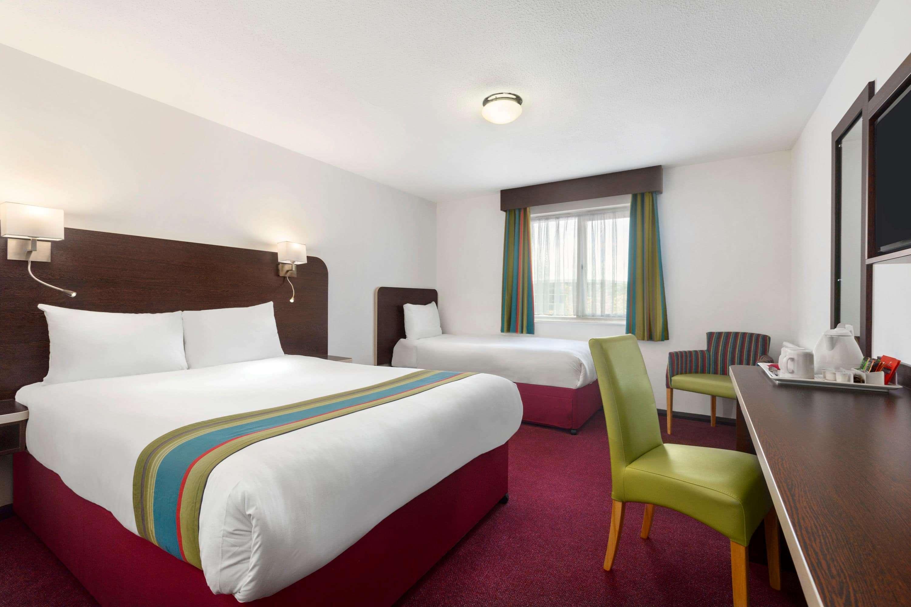 Ramada London South Mimms Otel Potters Bar Oda fotoğraf