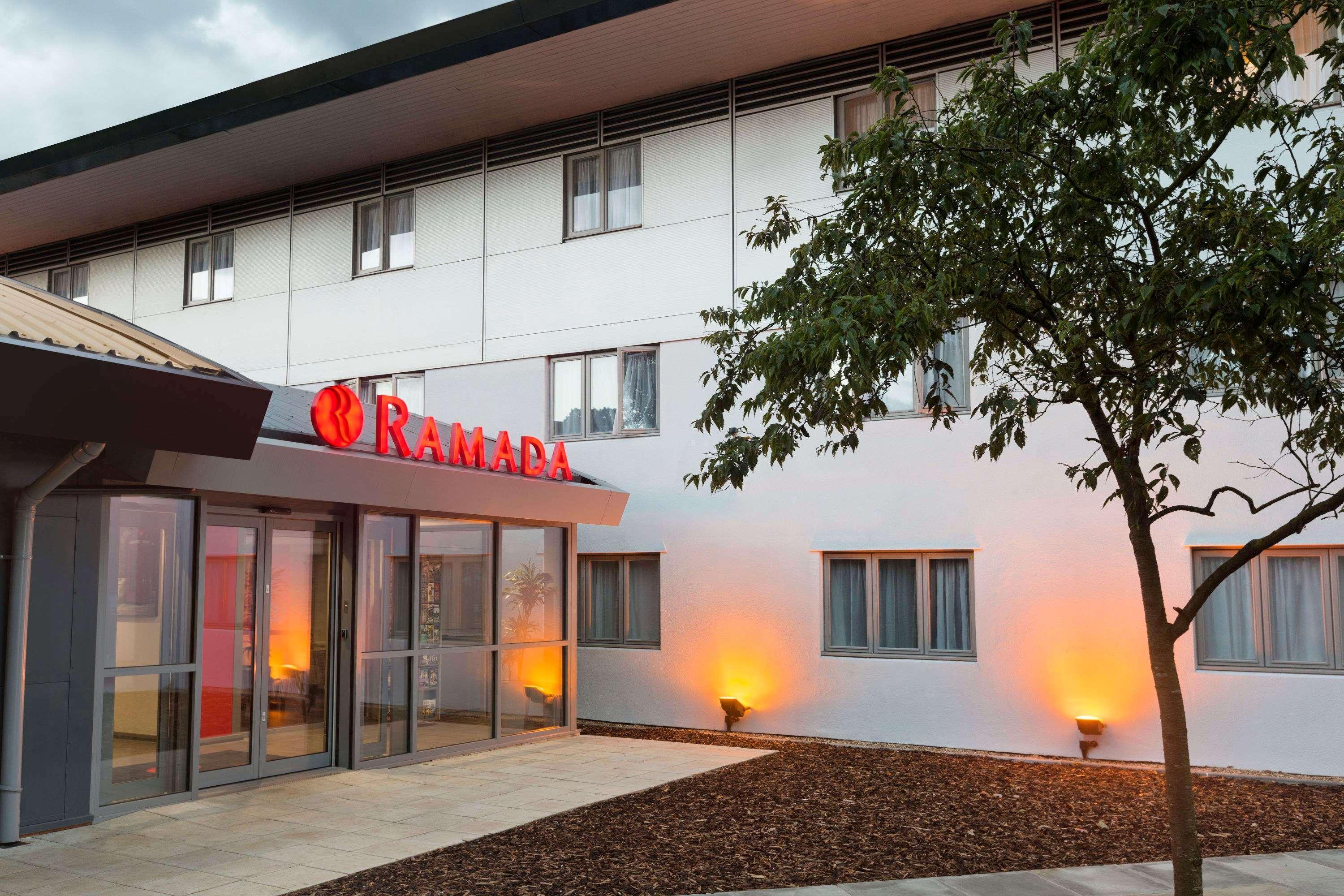 Ramada London South Mimms Otel Potters Bar Dış mekan fotoğraf
