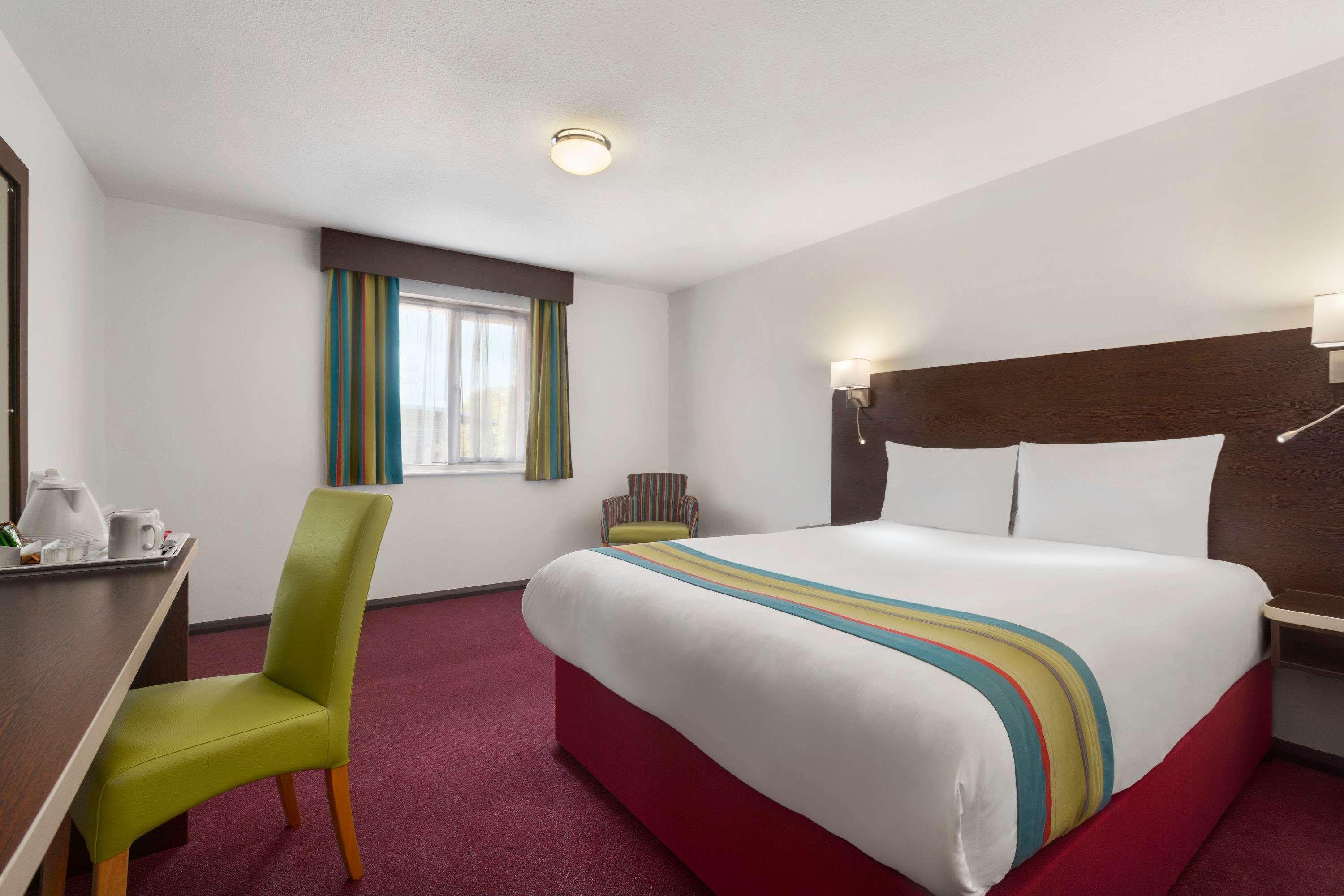 Ramada London South Mimms Otel Potters Bar Dış mekan fotoğraf