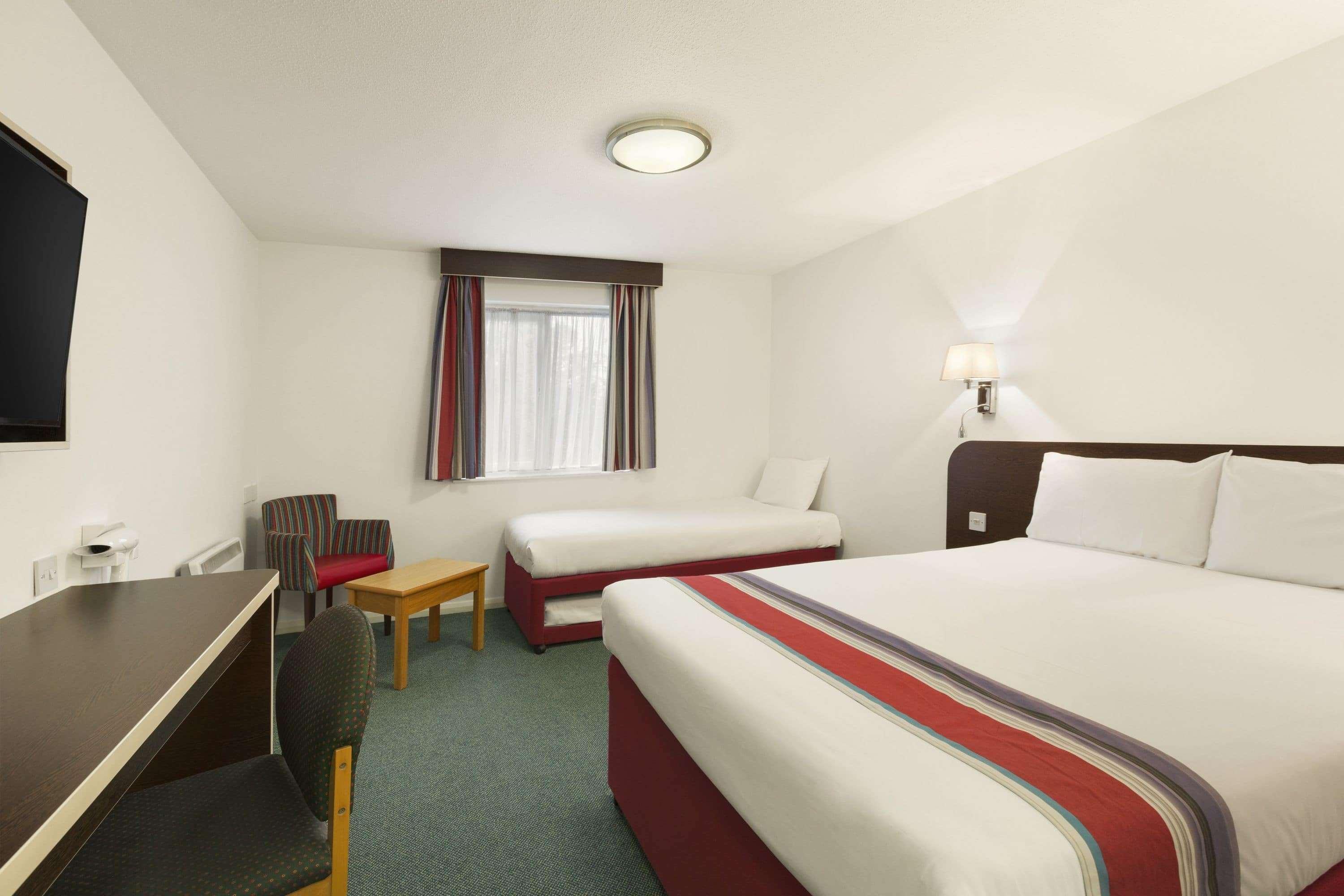 Ramada London South Mimms Otel Potters Bar Dış mekan fotoğraf