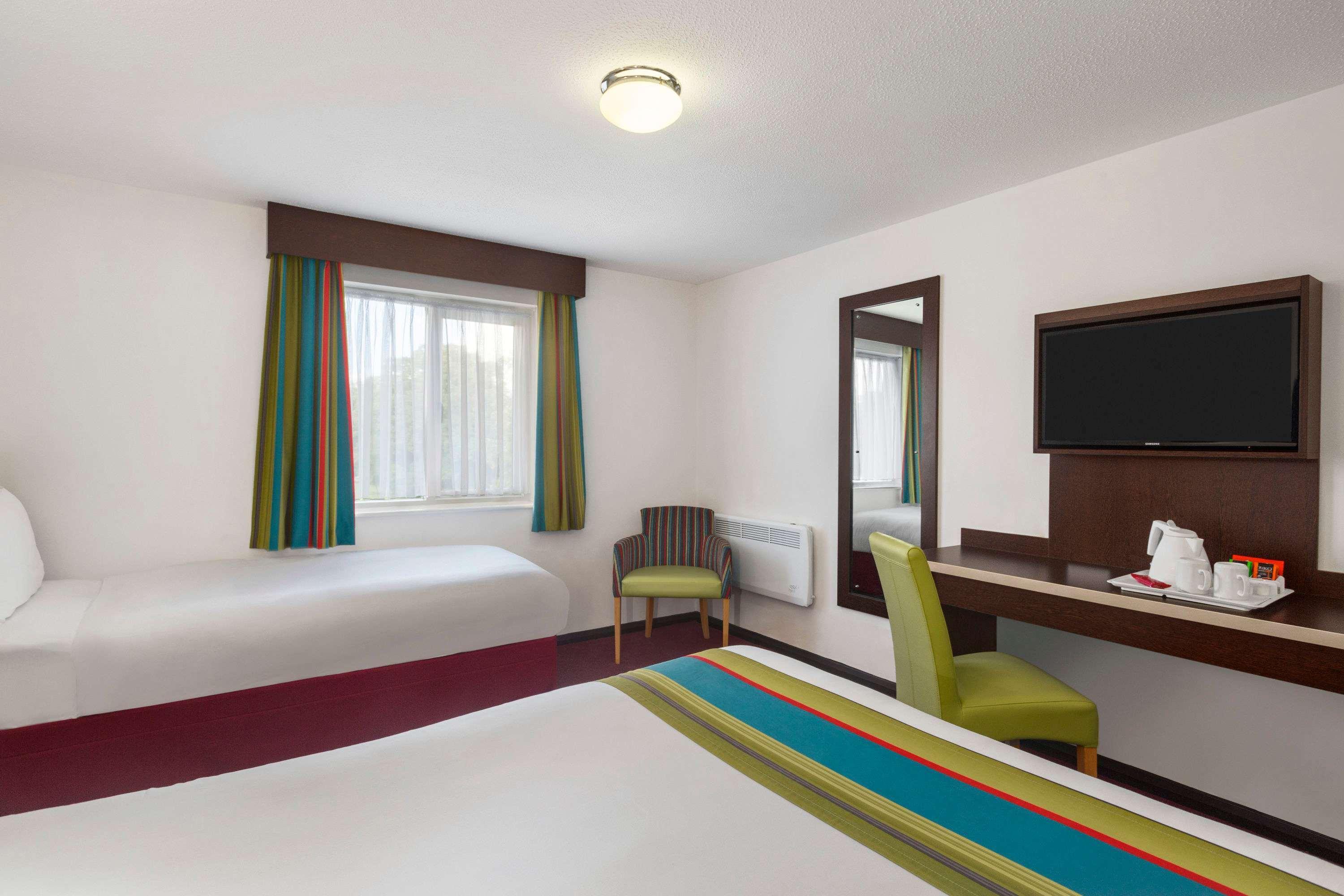 Ramada London South Mimms Otel Potters Bar Oda fotoğraf