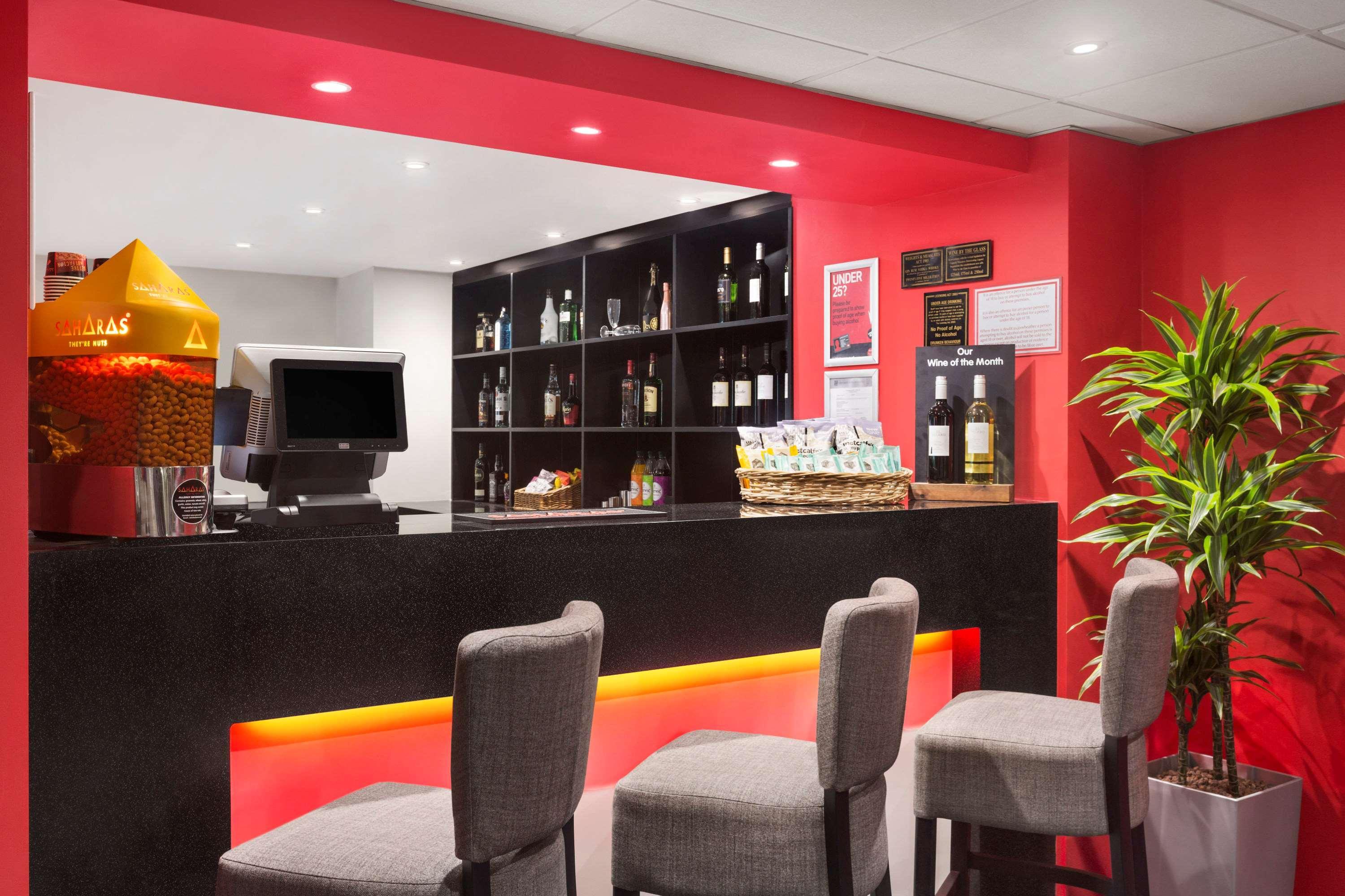 Ramada London South Mimms Otel Potters Bar Restoran fotoğraf