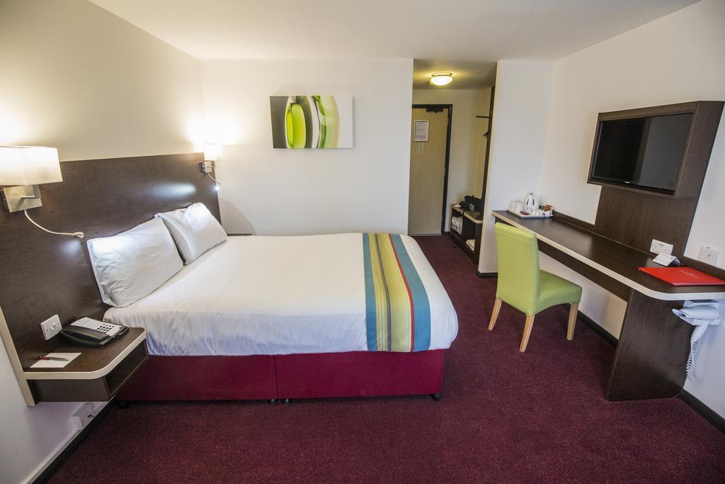 Ramada London South Mimms Otel Potters Bar Dış mekan fotoğraf