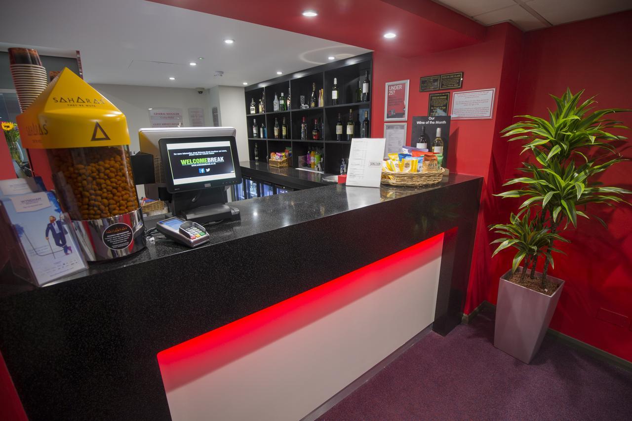 Ramada London South Mimms Otel Potters Bar Dış mekan fotoğraf