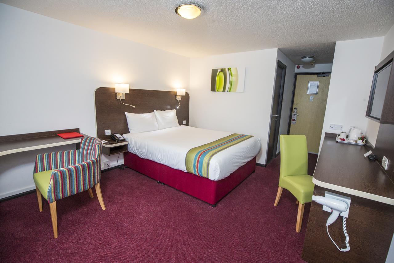 Ramada London South Mimms Otel Potters Bar Dış mekan fotoğraf